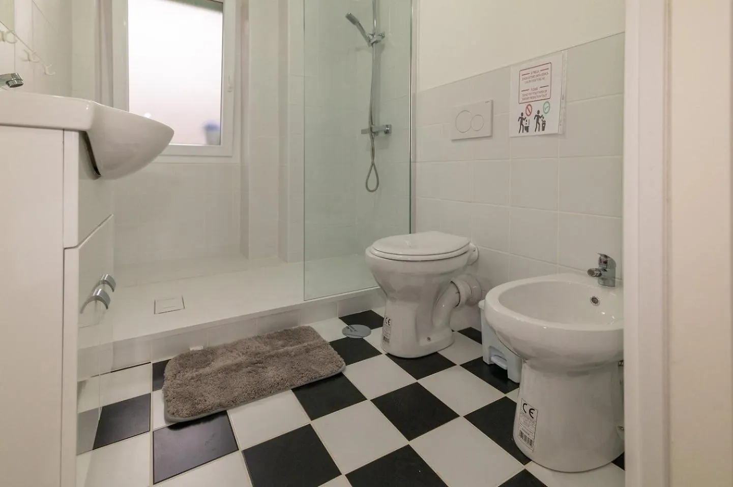 Rome Private Rooms Davinz 0*,  Italy